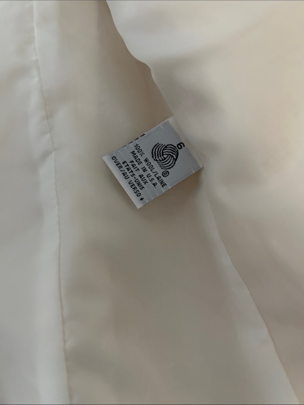 Herbert Grossman Vintage-Inspired Cream Bouclé Jacket with Gold Buttons - Picture 8 of 16
